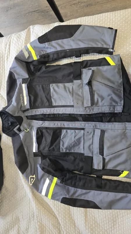 Acerbis (Adventure / Enduro). — Батуми — 1 200 ₾