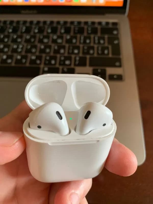 Airpods 2, оригинал. Все работает прекрасно, сетки чистые. 180 лари, Дидубе — Тбилиси — 180 ₾