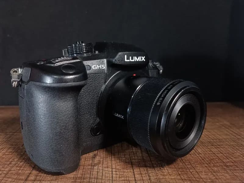 Panasonic Lumix GH5 в отличном состоянии. — Тбилиси — 3300 ₾