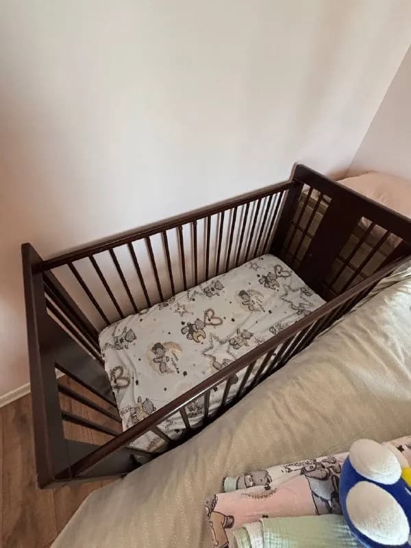 120*60, продается с матрасом, 90 лари — Батуми — 90 ₾