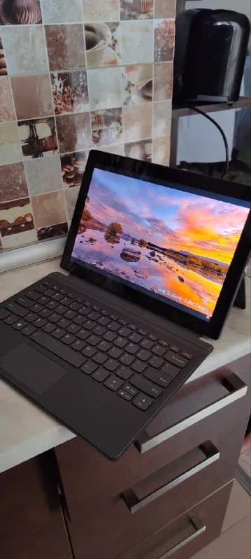 Lenovo Miix 520-12IKB 81CG и MacBook air 13 продам Оба отличном состоянии. — Батуми — 540 ₾