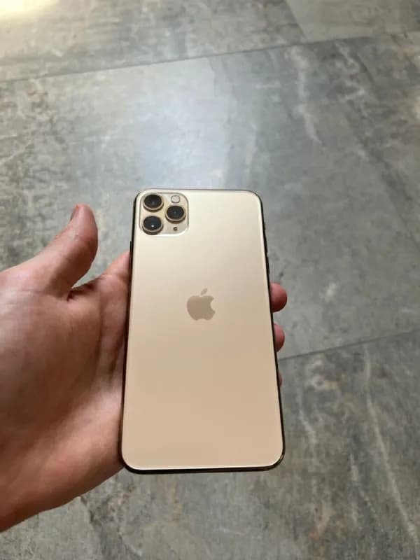 iPhone 11 Pro Max 64GB — Gold — 1200 лари — Тбилиси — 1 200 ₾