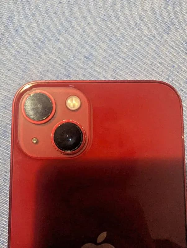 IPhone 13 Red все видно на фото телефон хорошо работает — Батуми — 550 ₾