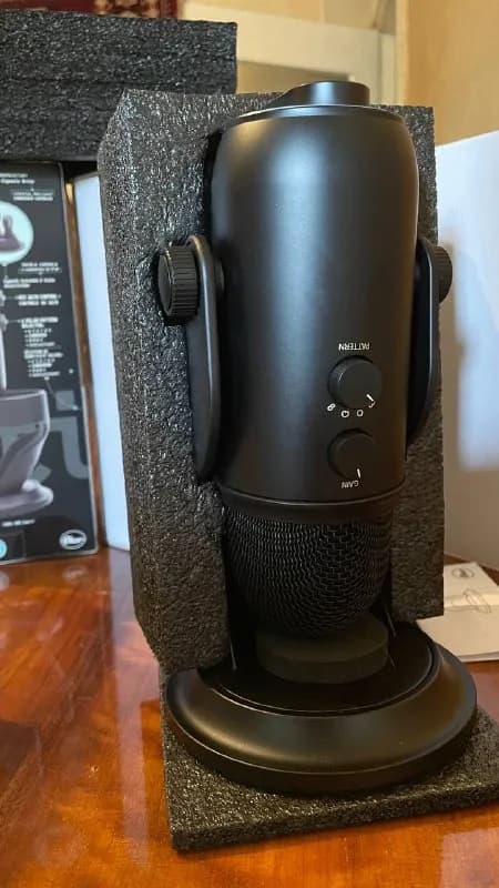 usb-микрофон blue yeti, совершенно новый, не пользовался. 450 лари, торг — Тбилиси — 450 ₾