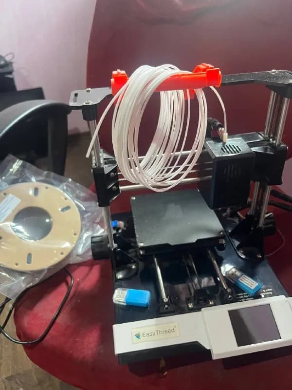 3D-принтер. Отличный вариант для начинающих. Подходит для печати небольших изделий размером примерно — Батуми — 250 ₾