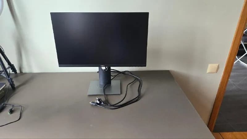23» Dell P2319H — Батуми — 200 ₾