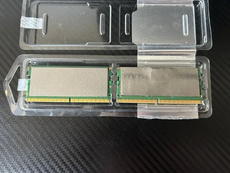 DDR5 SODIMM 8GB * 2 шт (16GB) — Батуми — 180 ₾