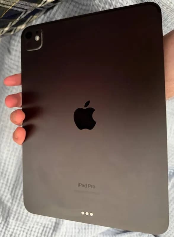 iPad Pro 11» (M4) 256 — Батуми — 1900 ₾