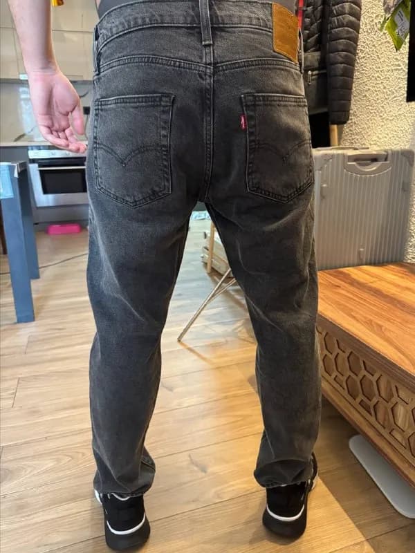 LEVI’S PREMIUM — Тбилиси — 200 ₾