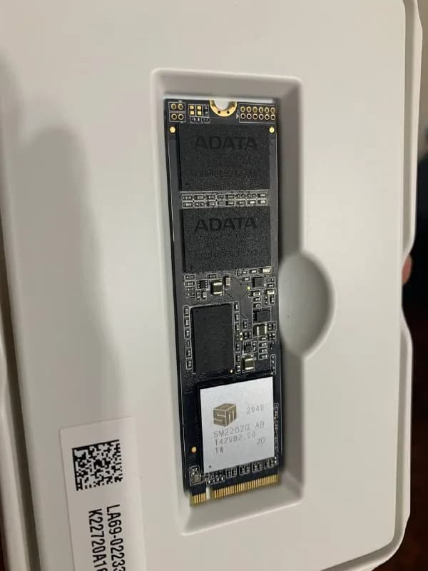 1. SSD NVME M.2 Adata SX8200 Pro 256gb — 100 gel — Тбилиси — 100 ₾