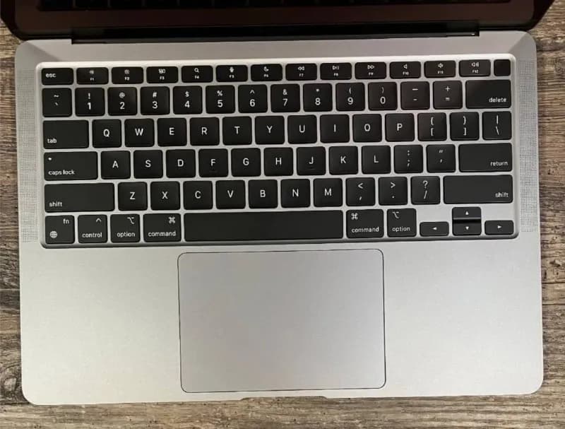 MacBook Air M1 в отличном состоянии. — Батуми — 1,200 ₾