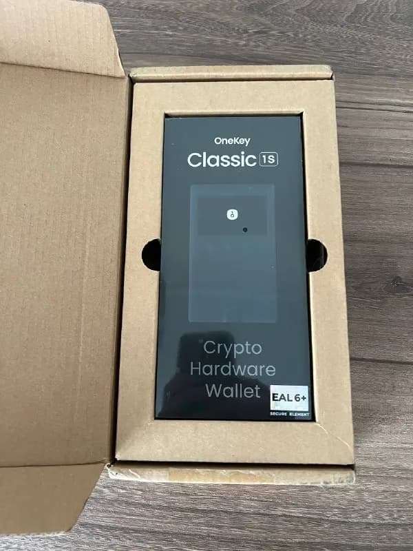 Crypto wallet OneKey Classic 1S — Тбилиси — 500 ₾