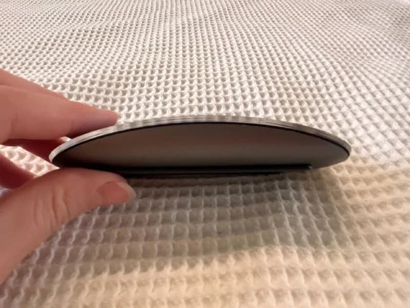 Apple Magic Mouse 2 (Space Gray), модель A1657. — Тбилиси — 120 ₾