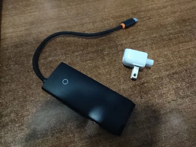 usb C хаб под мак и европейскую розетку под Маковский зарядник — Тбилиси