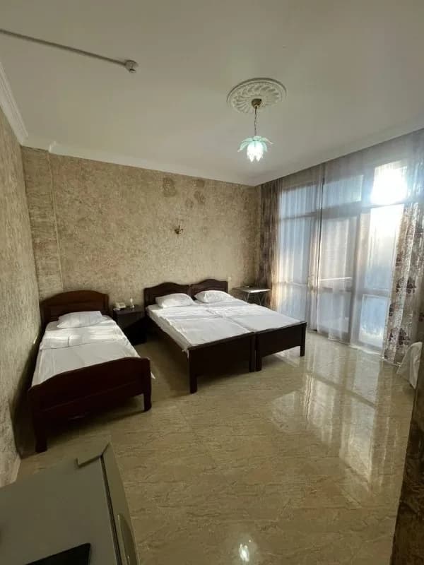 Hotel batumi 1 ноч 60 лари до море 150 метр — Батуми — 60 ₾