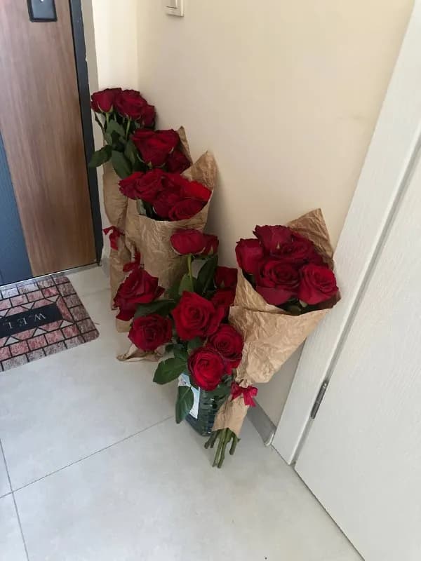 3 лари одна Роза 🌹 — Батуми — 3 ₾