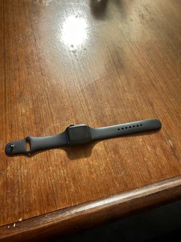 Apple Watch 6 series 40 mm 300 Ларри — Тбилиси — 300 ₾