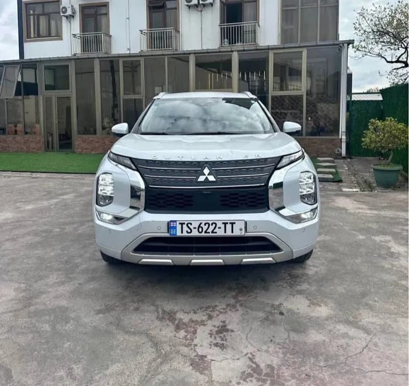 Mitsubishi Outlander 2022, 38.000 км — Батуми — 18 000 $