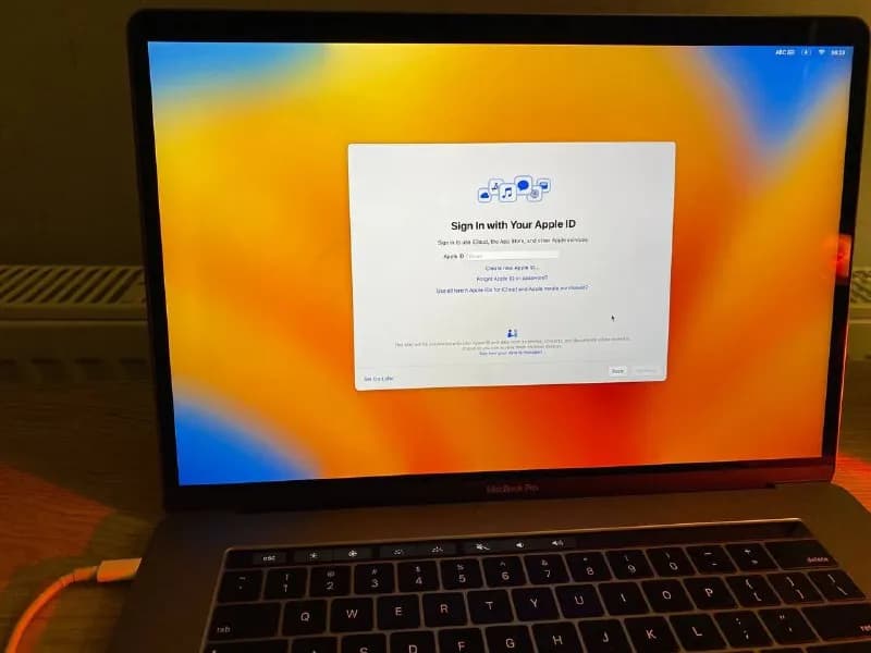 Macbook pro 2019, 15,4» (2880×1880), 16ГБ/256 — Тбилиси — 2 500 ₾