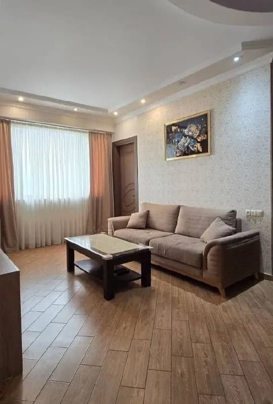 2+1 по улице Горгиладзе, 96 — Батуми — 1,000 $