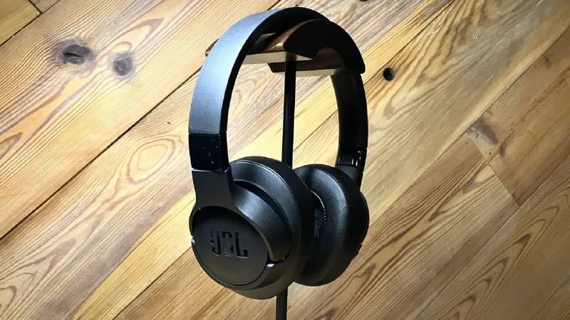 JBL Tune 770NC — беспроводные наушники с ANC. Отличное состояние. Bluetooth 5.3, мощный бас, чистый — Тбилиси