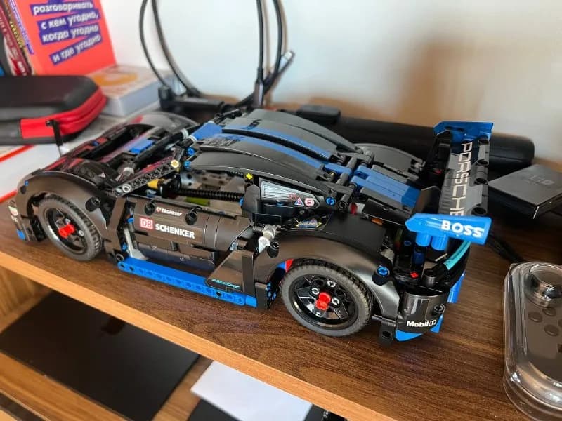 Lego technic porsche gt4 с дистанционным управлением (из фишек: акб, рекуперация, фары и двери) ориг — Тбилиси — 300 ₾
