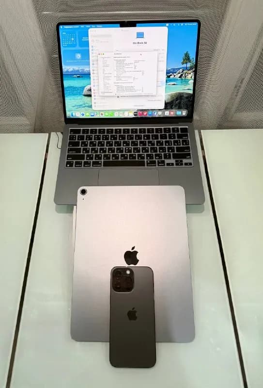 MacBook Air 13 M2 8/256256 — Батуми — 1,750 ₾