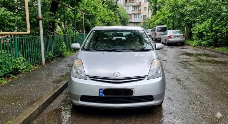 Toyota Prius (Hybrid), 2004 года выпуска. 2900$ — Тбилиси — 2 900 $