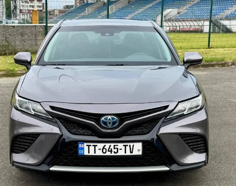 TOYOTA CAMRY 70 HYBRID — Батуми
