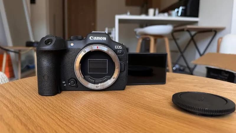 Canon EOS R7 в идеальном состоянии. — Тбилиси — 2 200 ₾
