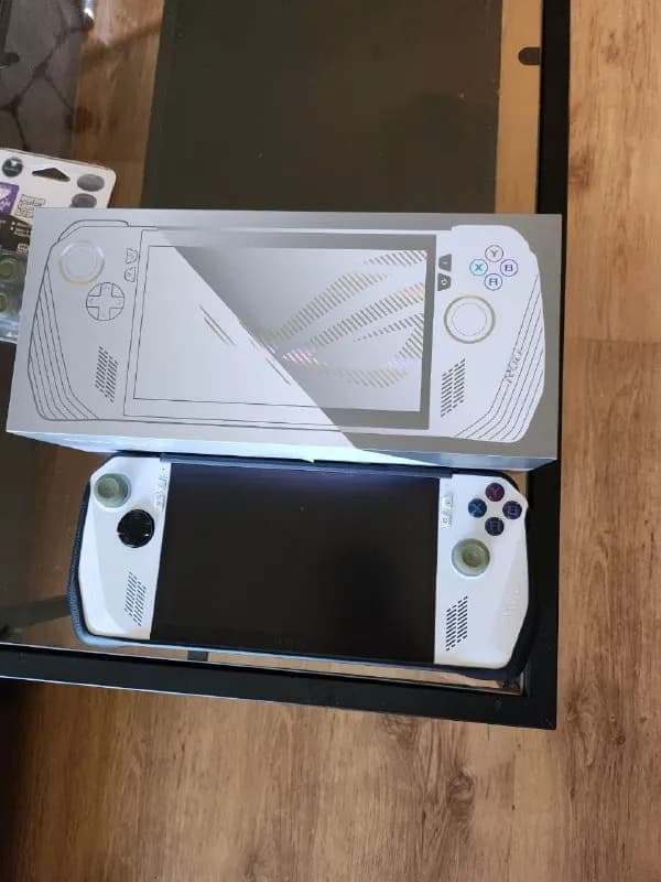 2 портативных консоли — Тбилиси — 1 750 ₾