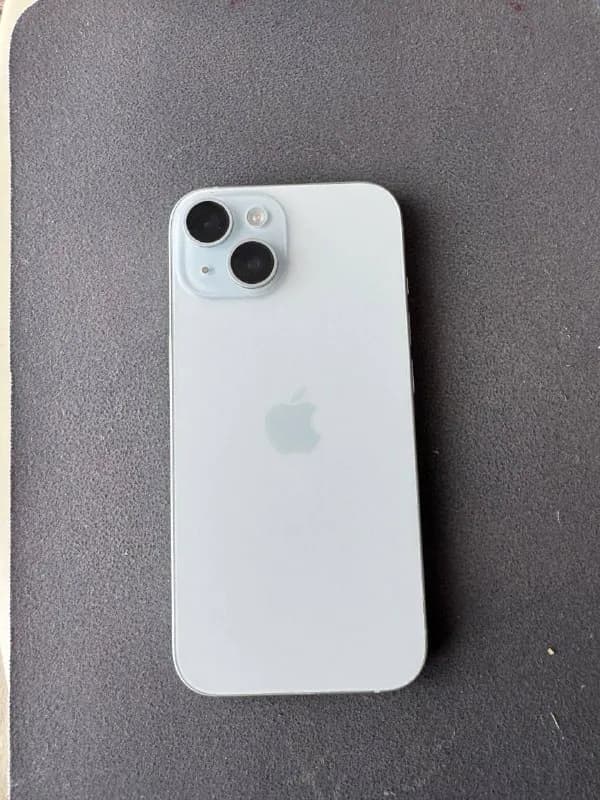 15 iPhone, на 128 и 85% батарея не ремонтировался не разбирался, в защитном стекле и с чехлом, 1150 — Батуми — 1 150 ₾