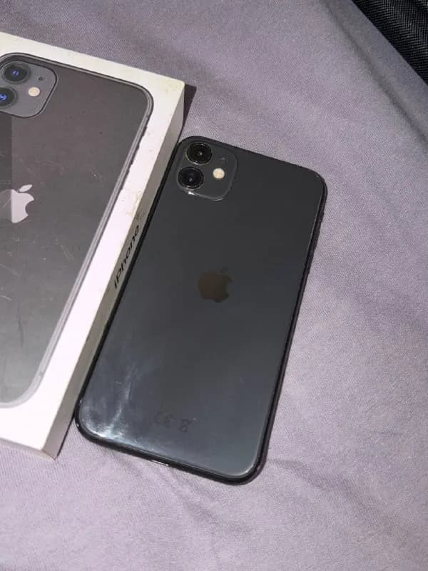 iphone 11 128гб 76% акб, ничего не менялось-350gel — Батуми — 350 ₾