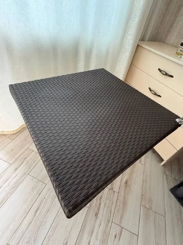 1. стол квадратный, 80×80 см. 50 лари — Батуми — 50 ₾