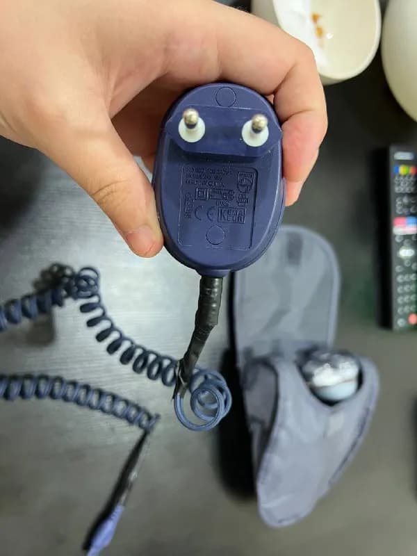 Бритва Philips проводная с триммером — Тбилиси — 70 ₾