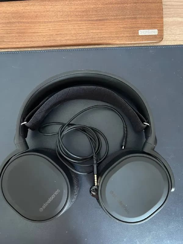 pc/xbox steelseries Arctis 3 проводные, без коробки, использовались мало — 250 лари — Тбилиси — 250 ₾