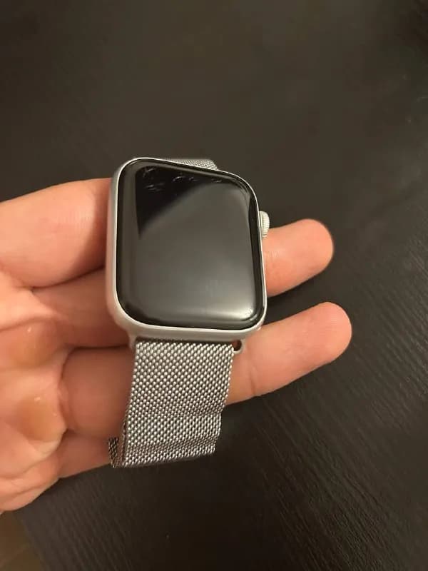 apple watch series 4 44 mm в цвете silver — Тбилиси — 275 ₾