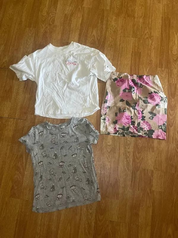 1. Футболка uniqlo — Тбилиси — 7 ₾