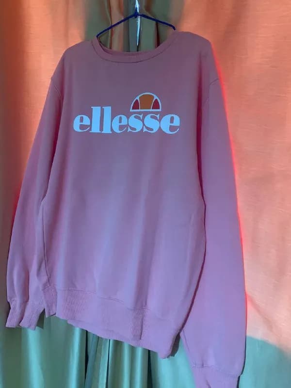 Ellesse оригинал, цена 50 лари, размер М-Л, сядет на М идеально. — Тбилиси — 50 ₾