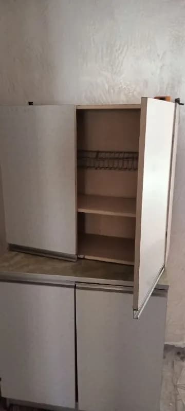 2 больших стола, ул. Лермонтова. — Батуми