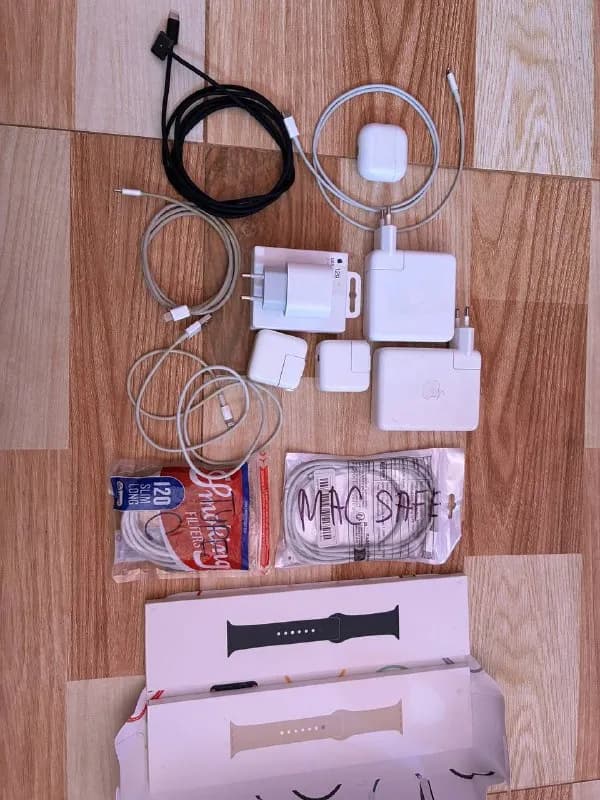 Apple AirPods 4 — Тбилиси — 370 ₾