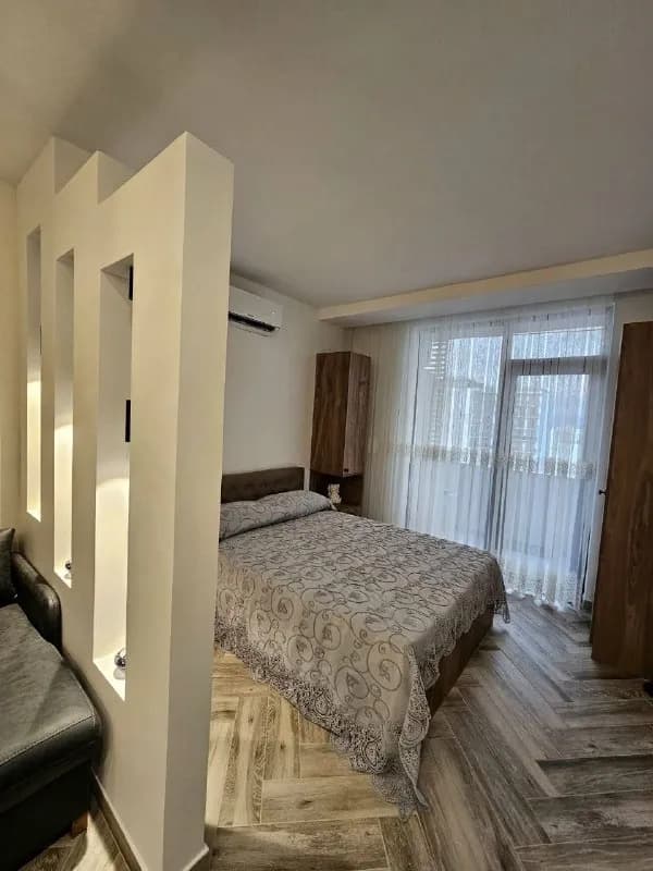 12* (рядом парк 6 Мая) — Батуми — 500 $