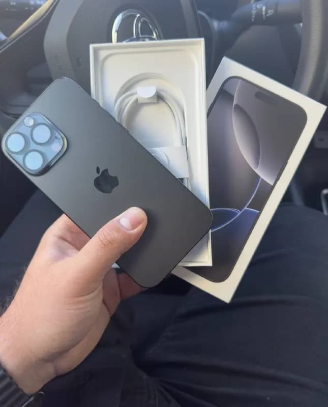 iPhone 16 Pro Max 256 ГБ, США, eSIM, черный, американский eSIM. Идеальное состояние, без царапин. В — Тбилиси — 2600 ₾