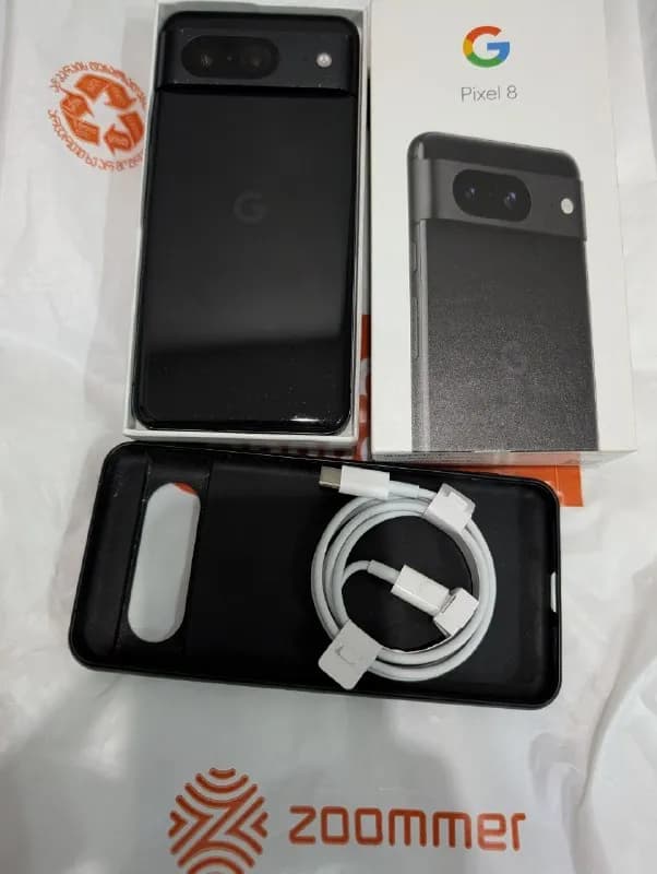 Google Pixel 8, полная заводская комплектация с коробкой, плюс чехол, куплен в магазине зуммер, цена — Тбилиси — 900 ₾