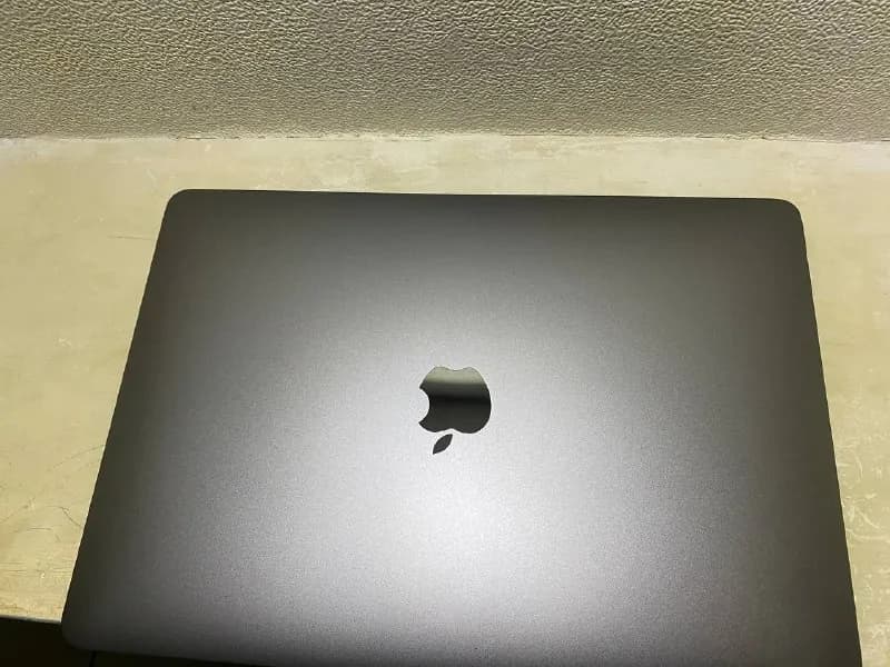 MacBook Air 13» (M1, 2020) — Тбилиси — 1,350 ₾