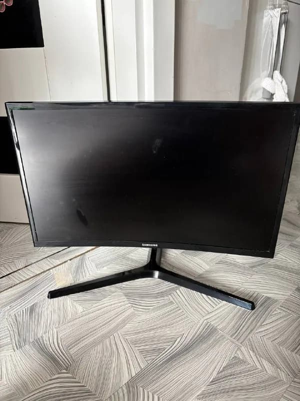 Samsung 24» Gaming Monitor 144Hz (C24RG50) — Батуми — 400 ₾