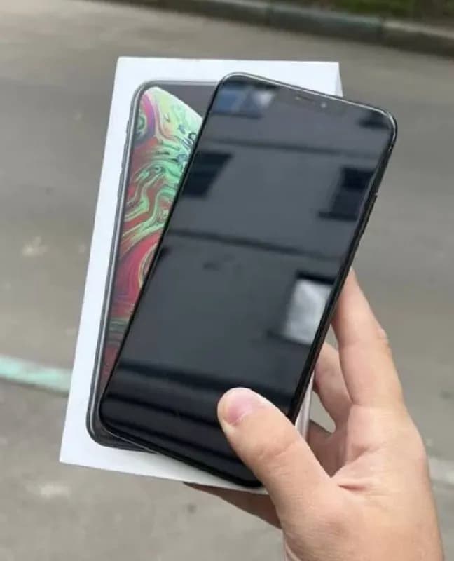 iPhone XS Max 64gb black — Тбилиси — 800 ₾