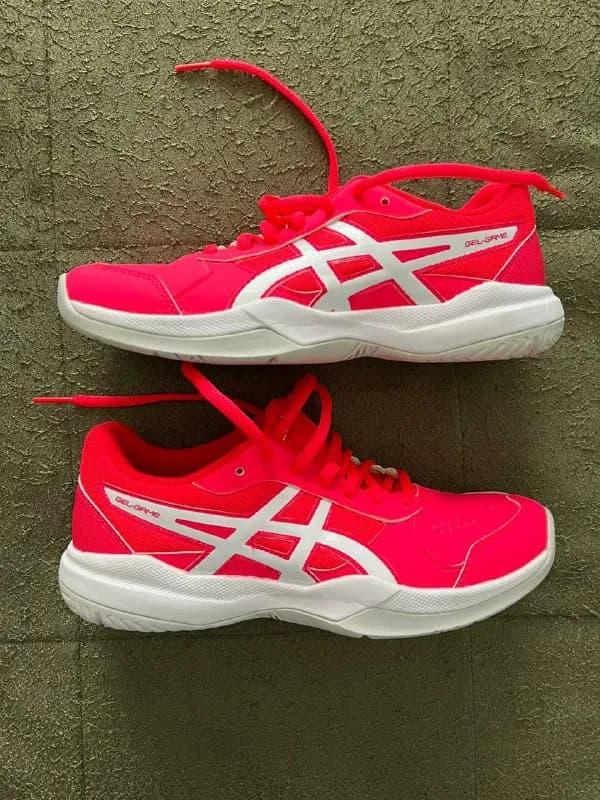 ASICS, абсолютно новые, размер 36, Ваке. 150 лари. — Тбилиси — 150 ₾