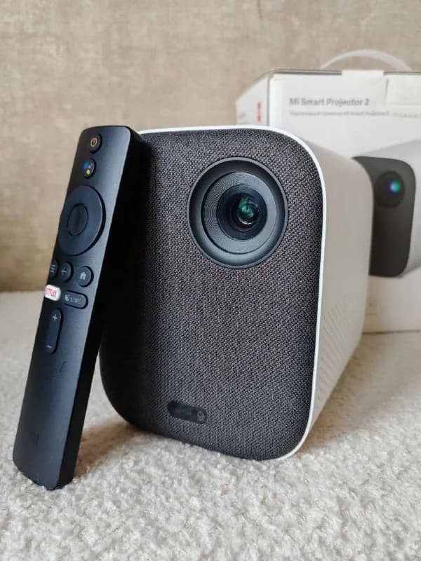 Xiaomi Mi Smart Projector 2 в отличном состоянии, почти не использовался. — Батуми — 1,800 ₾