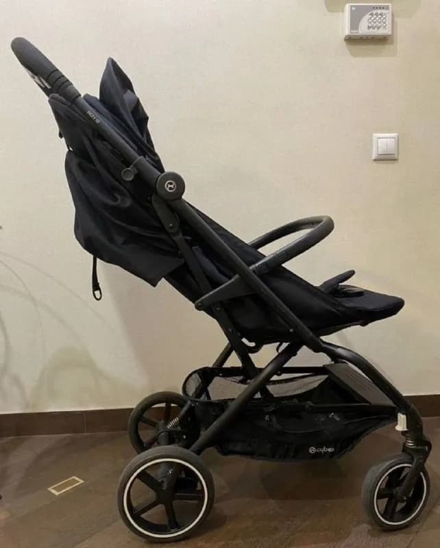 обная, стильная и маневренная коляска Cybex Eezy s+2, хорошая проходимость, раскладывается полност — Батуми — 400 ₾